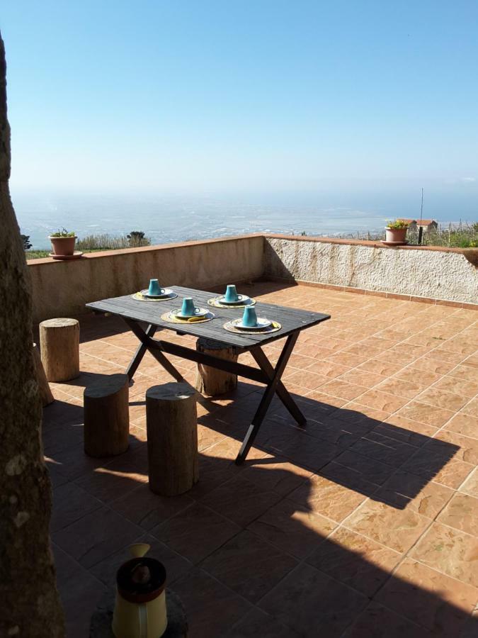 Casa Nel Vigneto Erice Guest House Exterior photo